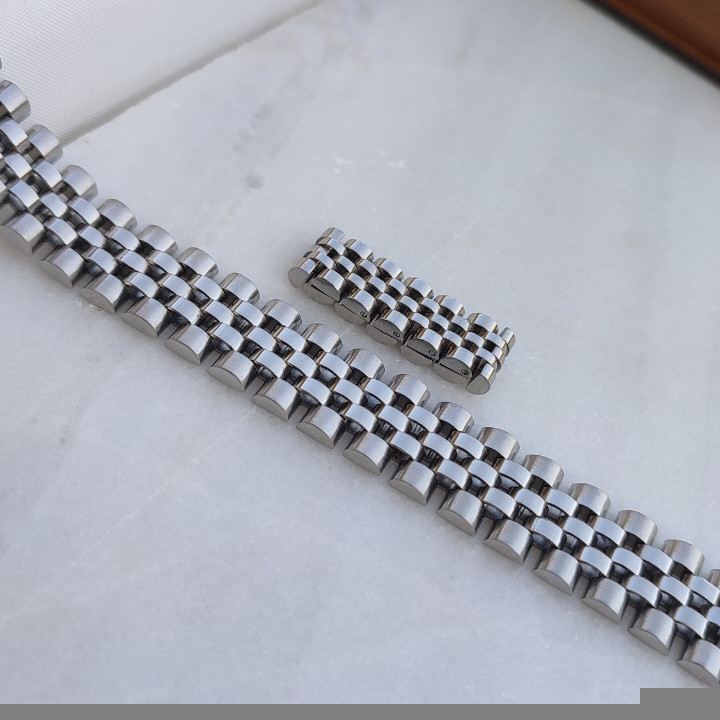 خرید دستبند مردانه نقره ای رنگ ثابت