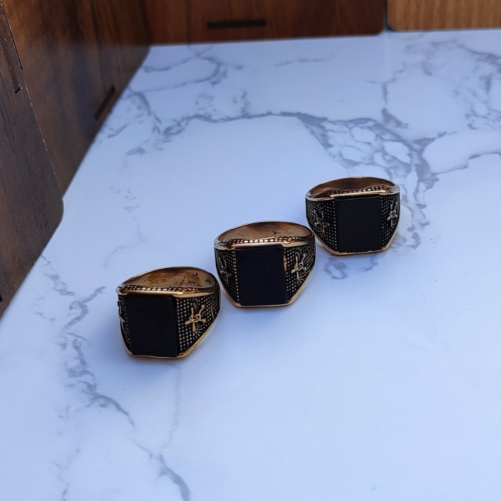 انگشتر نگین مشکی مردانه طلاروس