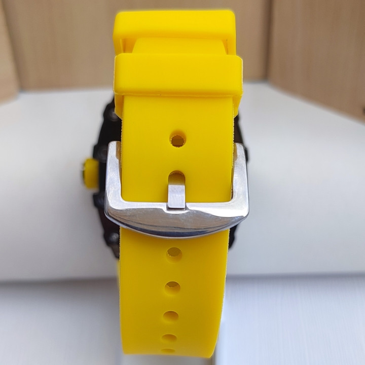 خرید ساعت بند سیلیکونی مردانه زرد رنگ
