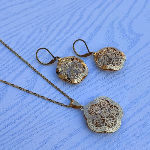 خرید نیم ست زنانه مشابه طلا رنگ ثابت