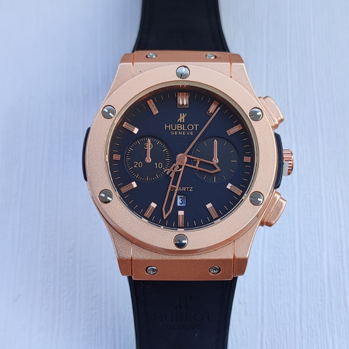 خرید ساعت هابلوت طرح سه موتور چرمی