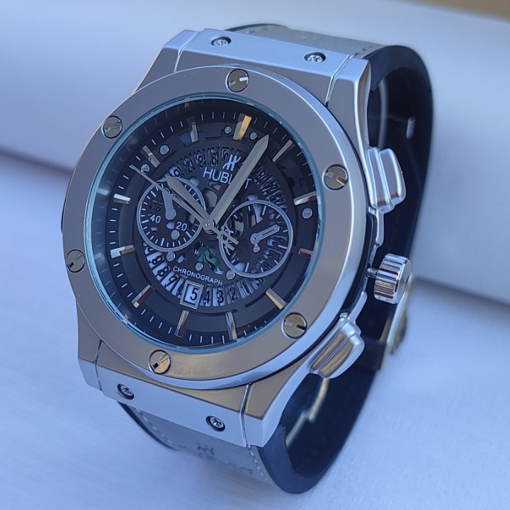 خرید ساعت هابلوت طرح سه موتور چرمی پسرانه