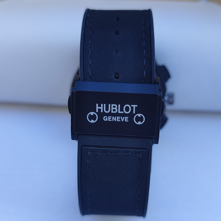 خرید ساعت چرمی هابلوت پسرانه مشکی طرح سه موتور