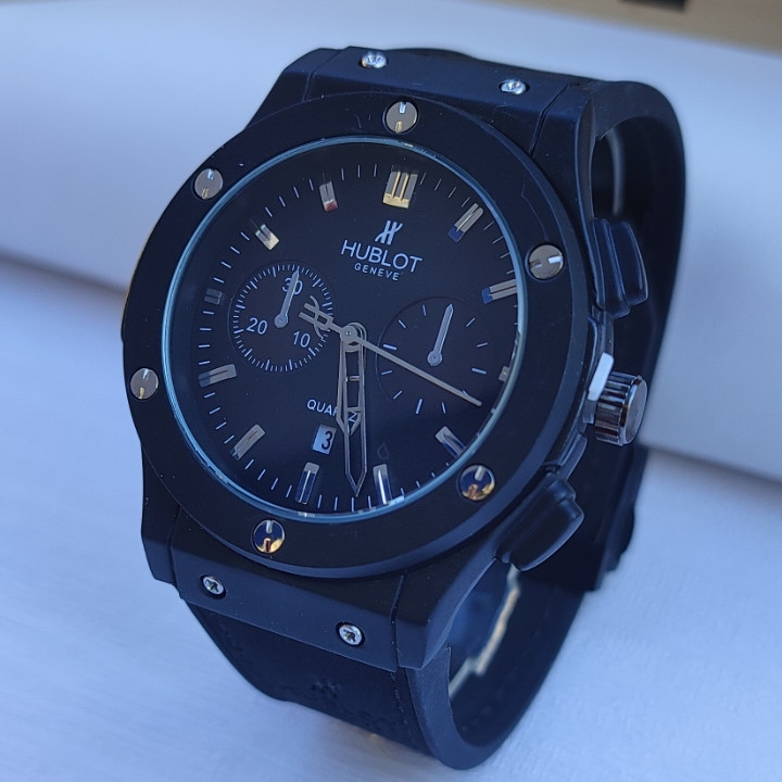 ساعت هابلوت مردانه چرمی طرح سه موتور