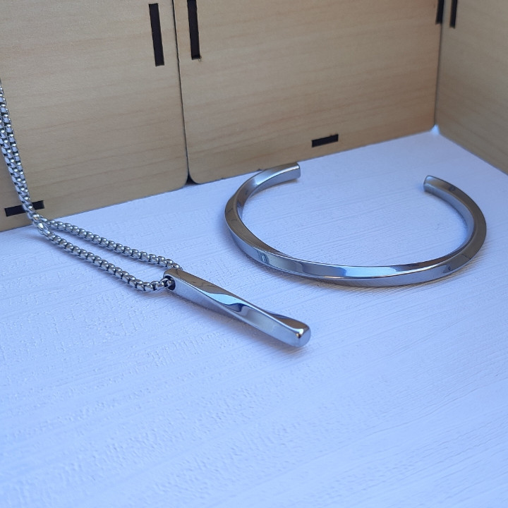 خرید ست گردنبند و دستبند پسرانه نقره ای رنگ ثابت