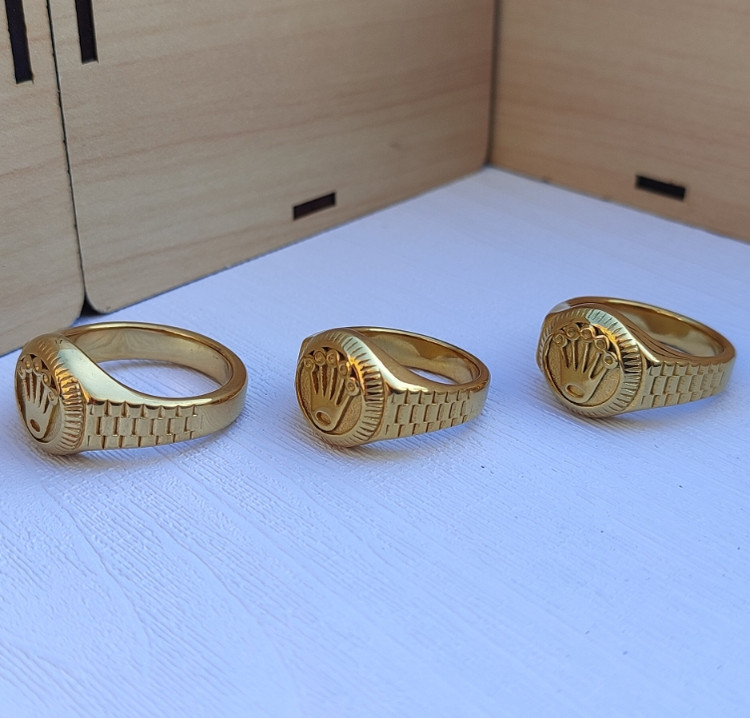 خرید انگشتر پسرانه طلایی رنگ ثابت رولکس استیل