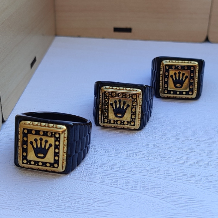 خرید انگشتر استیل مردانه مشکی طلایی