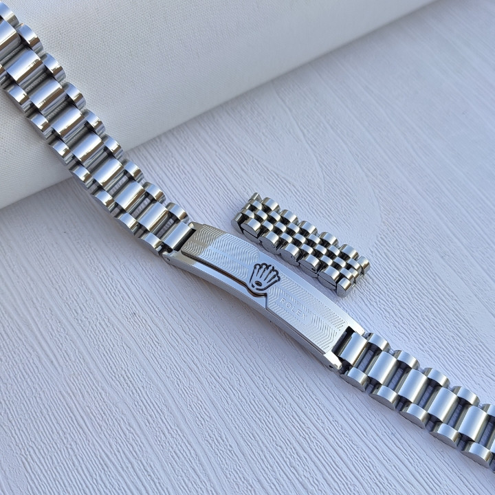 خرید دستبند نقره ای مردانه رنگ ثابت استیل