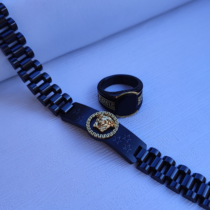 خرید دستبند مردانه مشکی ورساچه رنگ ثابت