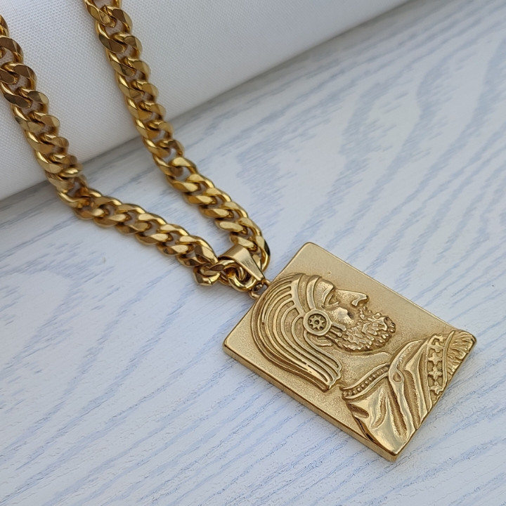 خرید گردنبند کوروش بزرگ رنگ ثابت طلایی