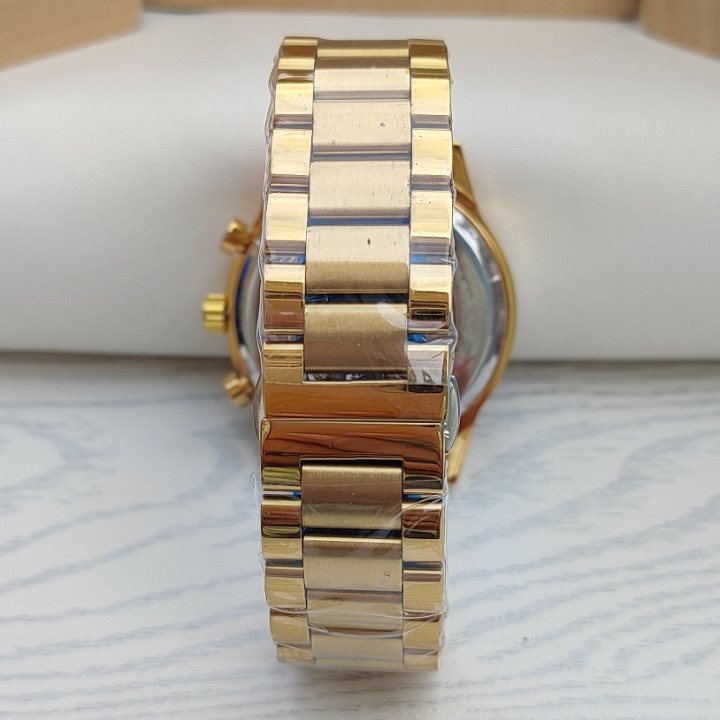 خرید ساعت مردانه طلایی سه موتور فعال