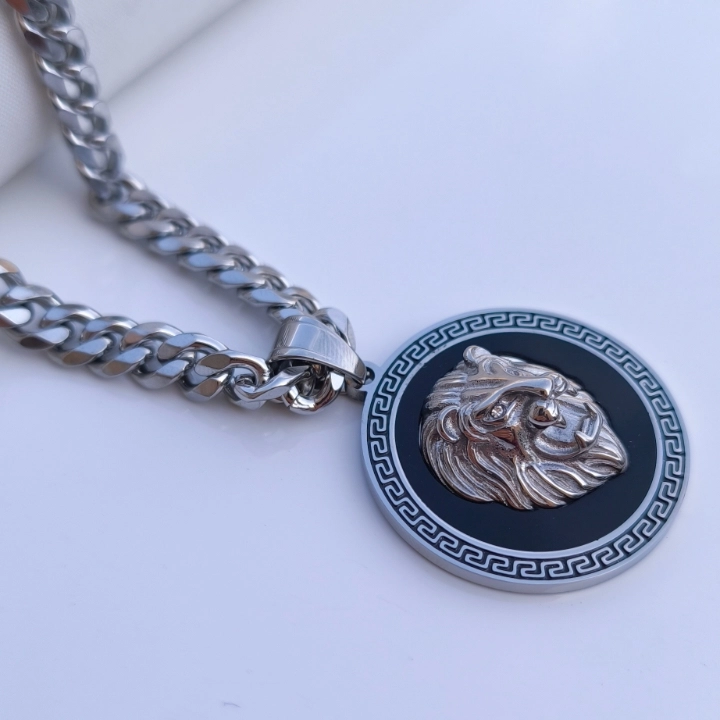 خرید گردنبند شیر مردانه رنگ ثابت