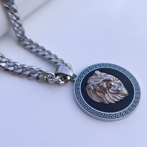 خرید گردنبند شیر مردانه رنگ ثابت