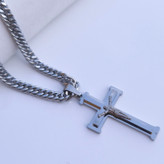 خرید گردنبند مردانه صلیب نقره ای رنگ ثابت استیل