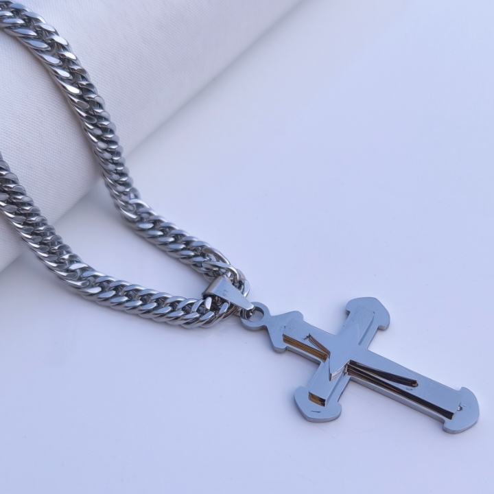 خرید گردنبند صلیب مردانه نقره ای رنگ ثابت