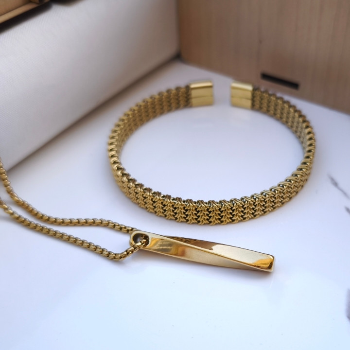 خرید ست بنگل و گردنبند طلایی پسرانه شیک رنگ ثابت