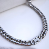 خرید گردنبند کارتیه مردانه استیل رنگ ثابت