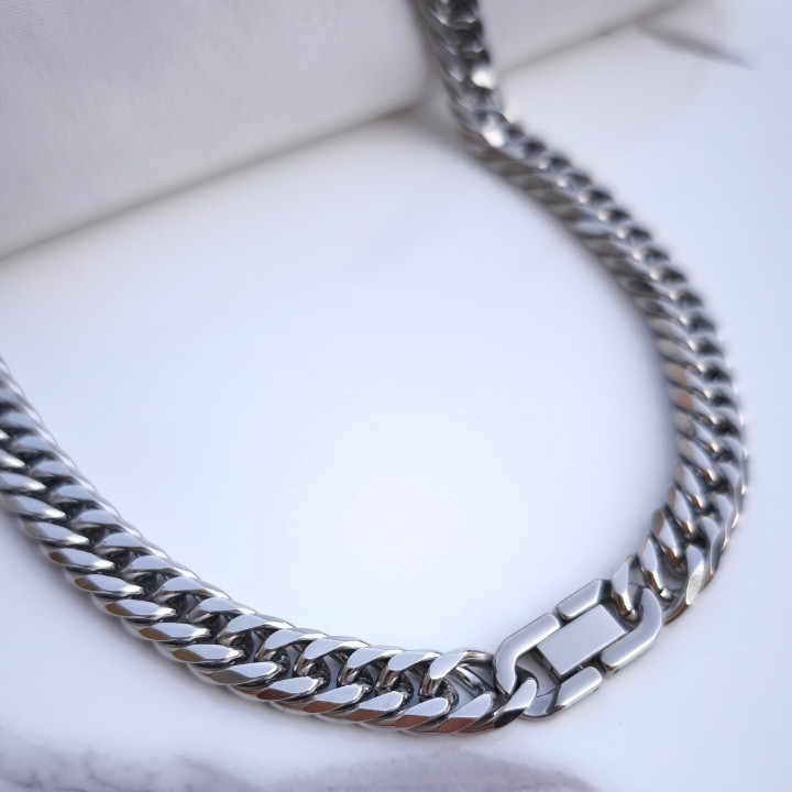 خرید زنجیر کارتیر مردانه نقره ای استیل رنگ ثابت