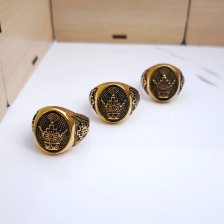 خرید انگشتر تاج مردانه طلایی رنگ ثابت