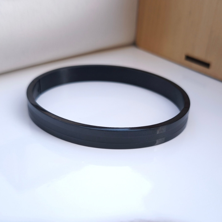 خرید دستبند مشکی پسرانه شیک رنگ ثابت