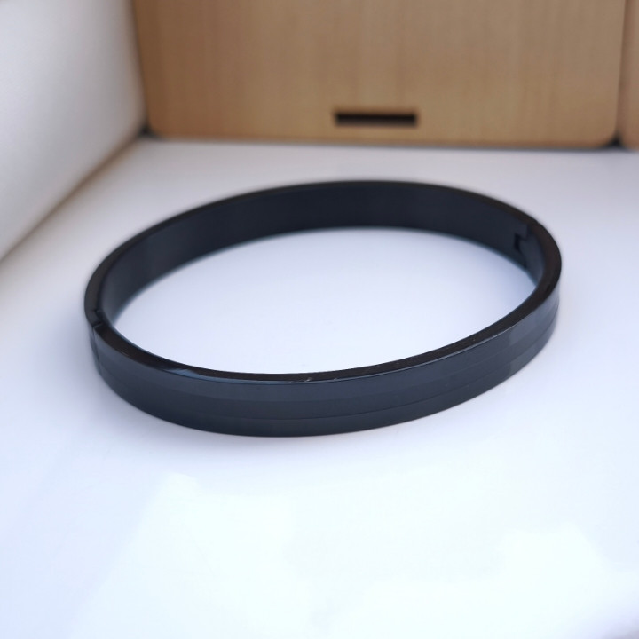 خرید دستبند مشکی مردانه شیک رنگ ثابت