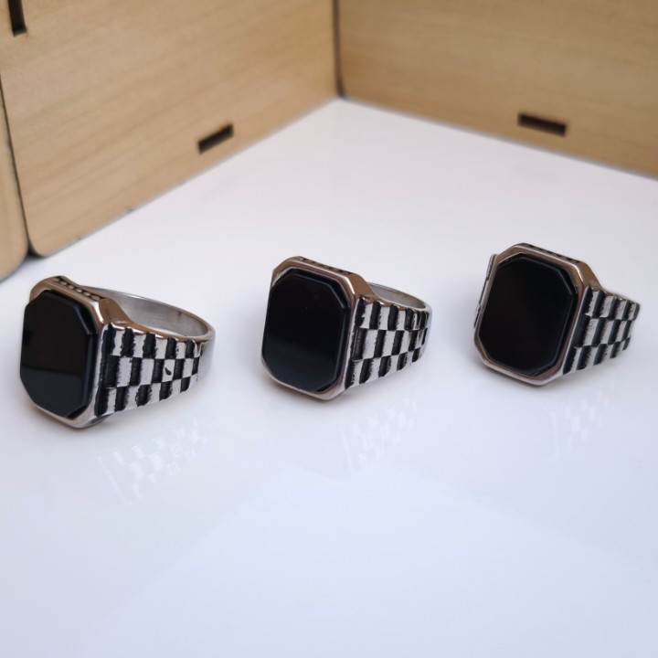 خرید انگشتر مردانه نگین مشکی استیل رنگ ثابت