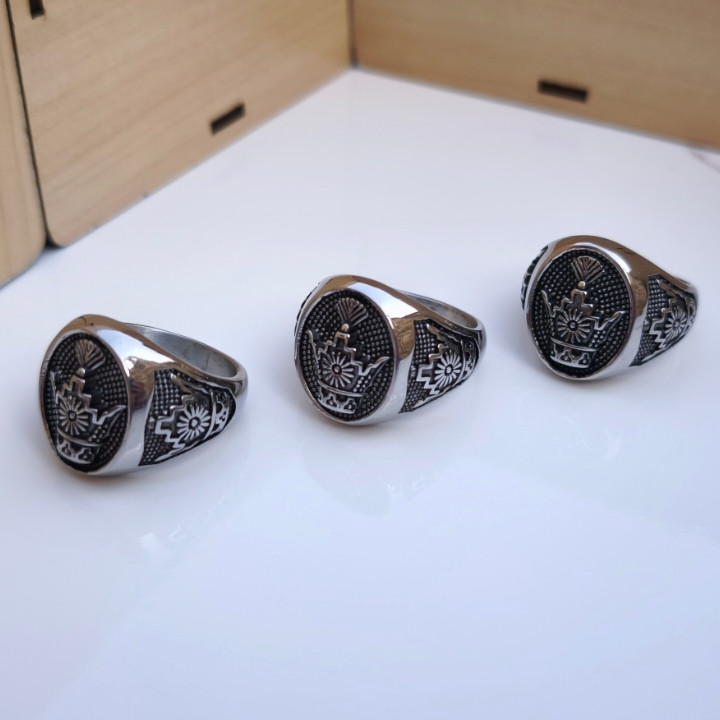 خرید انگشتر مردانه تاج نقره ای رنگ ثابت استیل