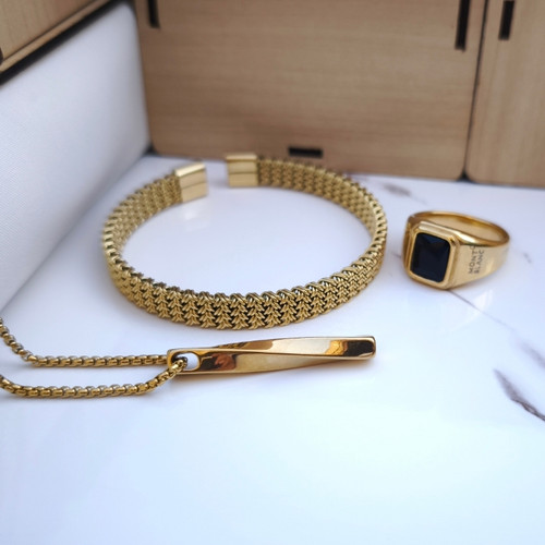 خرید اکسسوری مردانه شیک قیمت مناسب