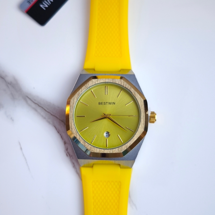 خرید ساعت مردانه زرد رنگ بند سیلیکونی شیک قیمت مناسب