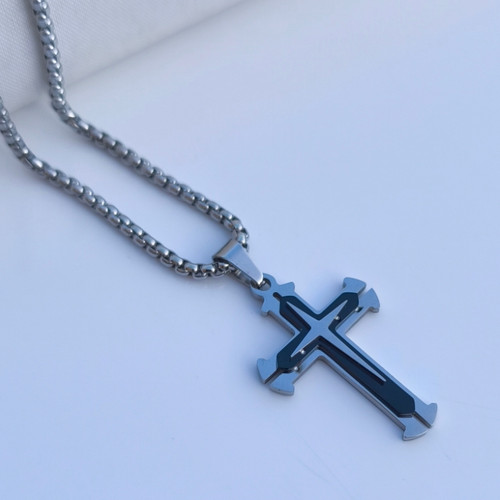 خرید گردنبند صلیب مشکی نقره ای استیل رنگ ثابت شیک