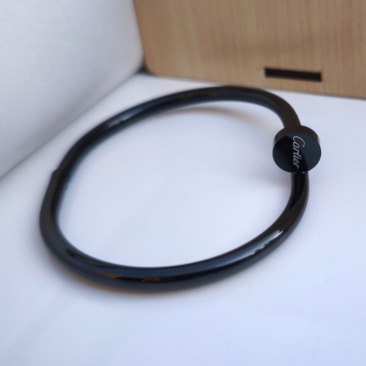 خرید دستبند مردانه مشکی استیل رنگ ثابت شیک طرح میخی