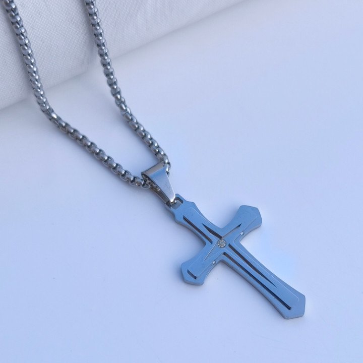 خرید گردنبند صلیب مردانه نقره ای شیک ارزان مناسب کادو
