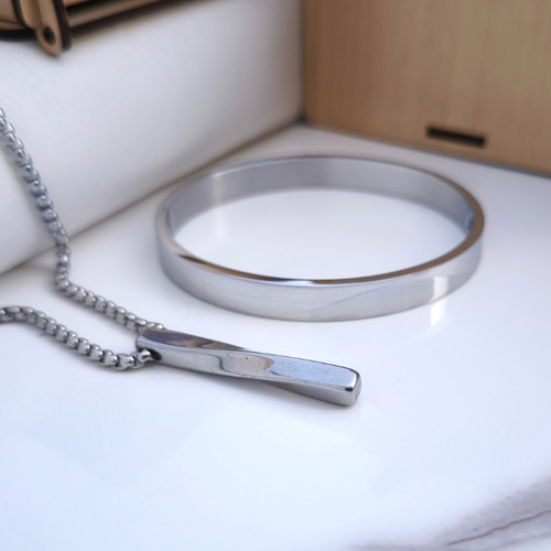 خرید ست دستبند گردنبند مردانه استیل نقره ای رنگ ثابت ارزان شیک