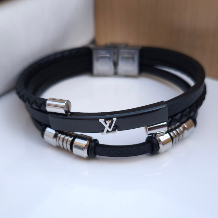 خرید دستبند چرمی مردانه پهن چهار ردیفه مشکی لویی ویتون