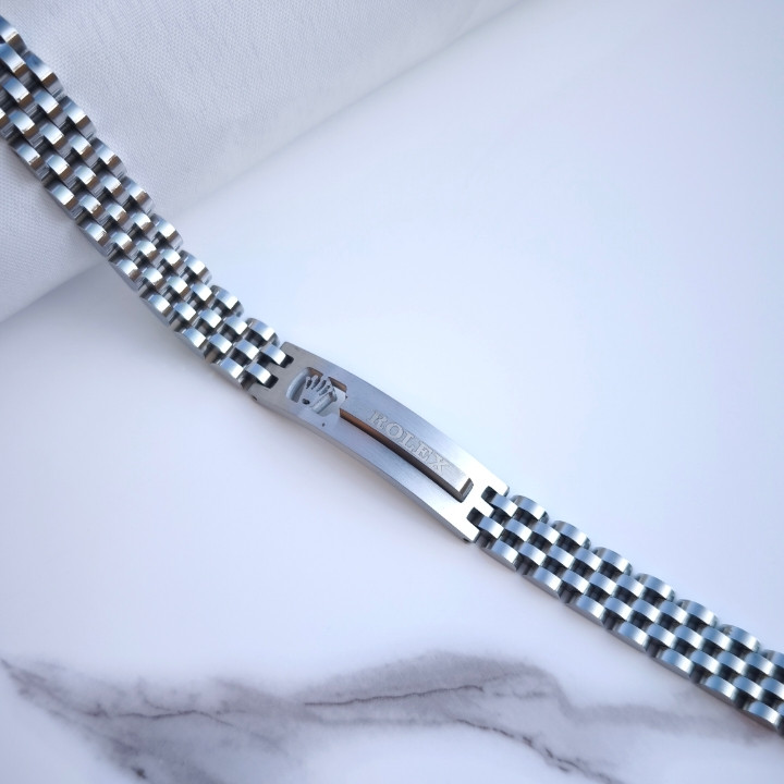 خرید دستبند مردانه شیک رنگ ثابت نقره ای رولکس ارزان