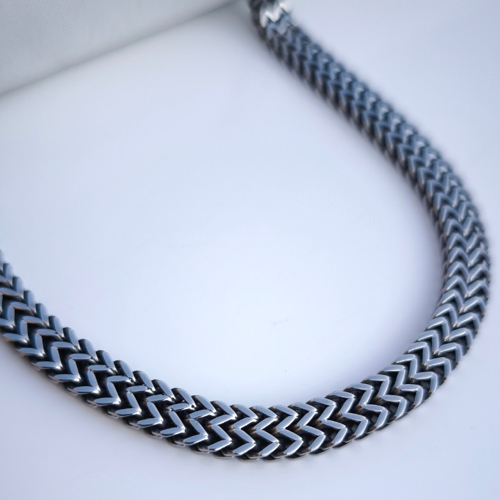 خرید گردنبند زنجیری مردانه سیاه قلم استیل رنگ ثابت قیمت مناسب