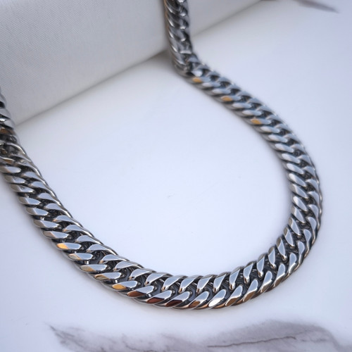 خرید زنجیر مردانه کارتیر ژاپنی استیل رنگ ثابت شیک ارزان مناسب هدیه