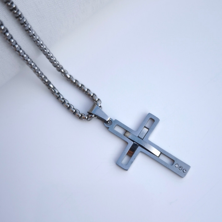 خرید پلاک صلیب استیل نقره ای رنگ ثابت مناسب کادو