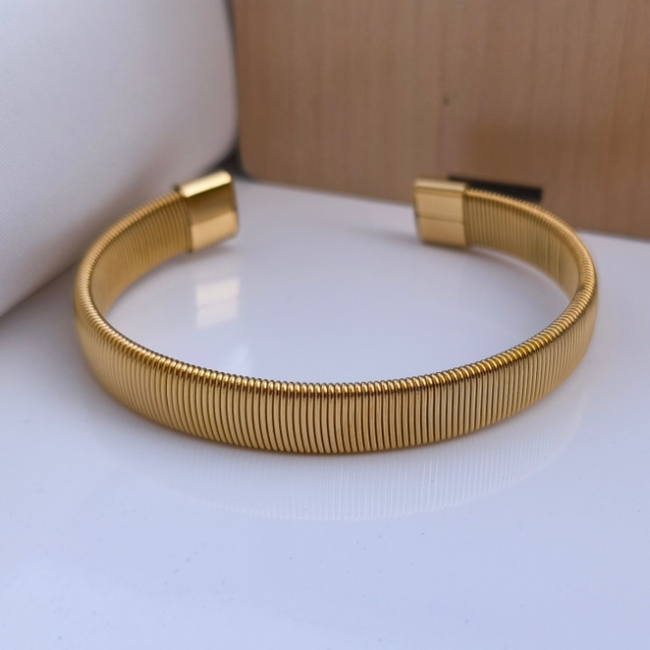 خرید بنگل طلایی مردانه استیل رنگ ثابت شیک ارزان مناسب هدیه