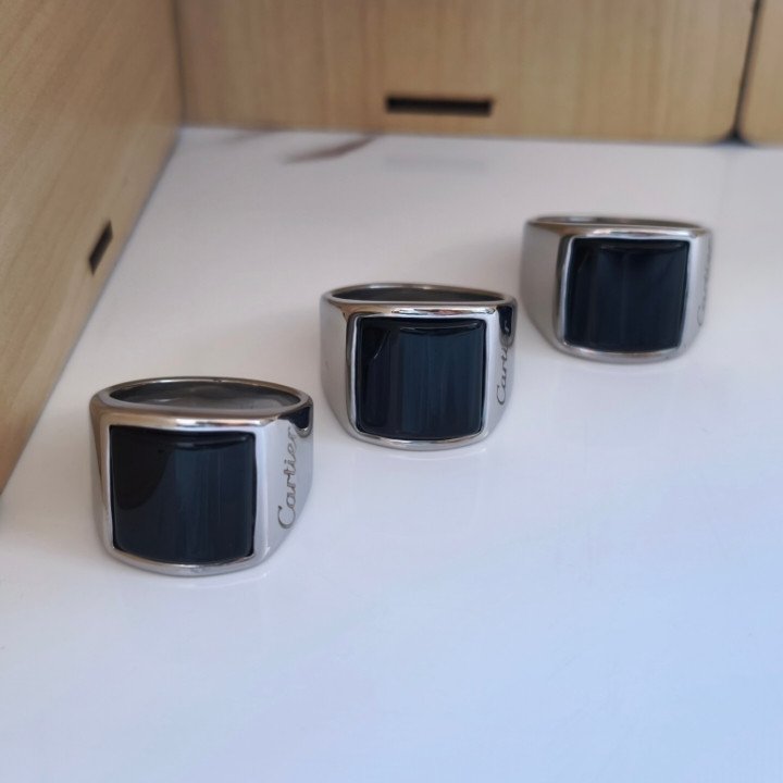 خرید انگشتر مردانه کارتیر نگین دار استیل رنگ ثابت شیک ارزان