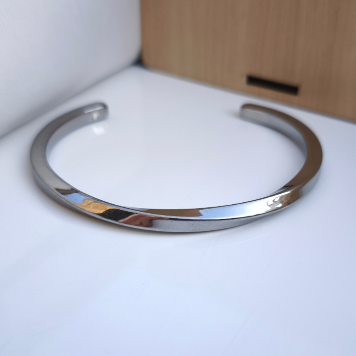 خرید دستبند استیل مردانه طرح پیچ نقره ای رنگ ثابت مناسب کادو