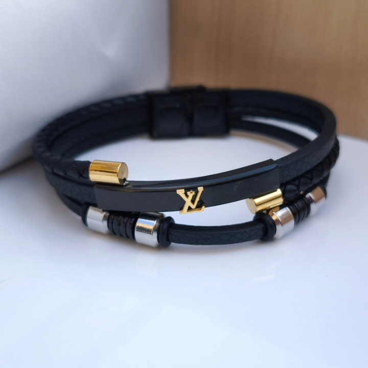 خرید دستبند چرمی مردانه چهار دور لویی ویتون مشکی شیک ارزان مناسب کادو