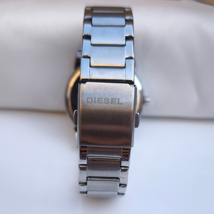 خرید ساعت استیل مردانه نقره ای شیک ارزان