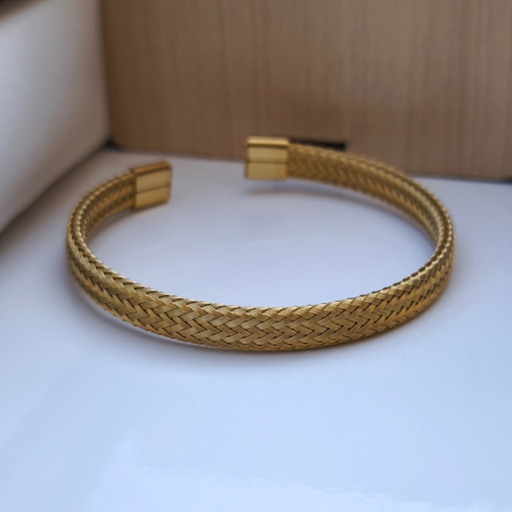 خرید بنگل طلایی پسرانه بافت سیمی رنگ ثابت شیک ارزان مناسب هدیه