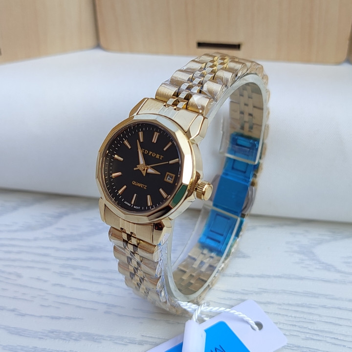 ساعت زنانه طلایی لدفورت با جعبه و کارت گارانتی شیک ارزان