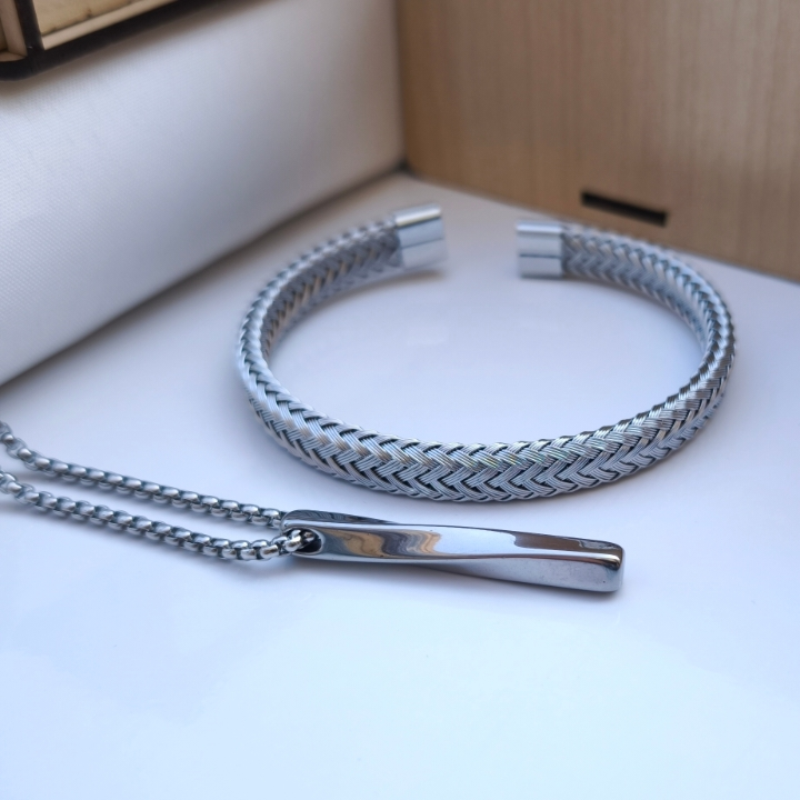 ست بنگل و گردنبند نقره ای استیل مردانه رنگ ثابت شیک ارزان مناسب هدیه