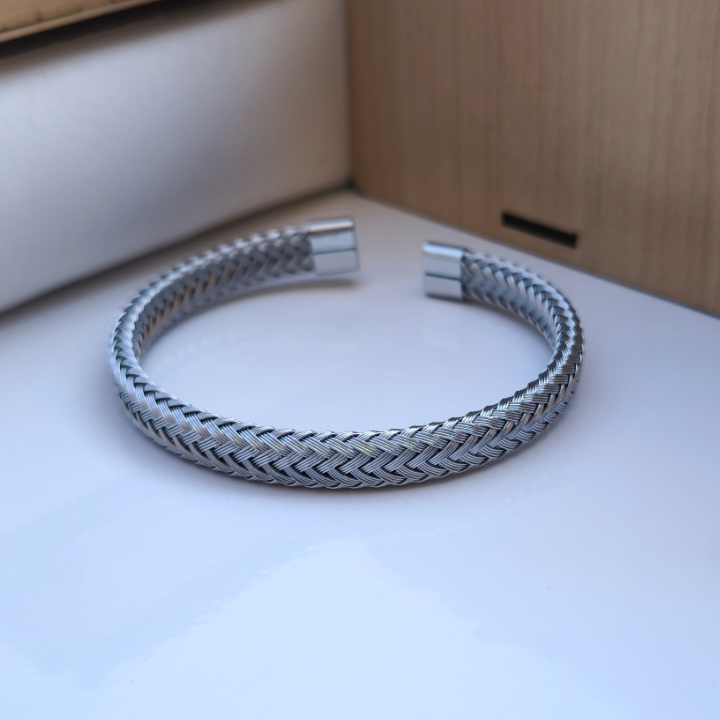 بنگل مردانه طرح سیمی بافت رنگ ثابت شیک قیمت مناسب